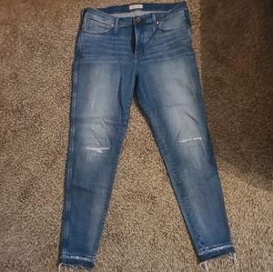 Madewell 9" Rise Distressed Skinny Jeans size 33 Tall